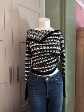 Simons Black and White Off-the-Shoulder Houndstooth Sweater